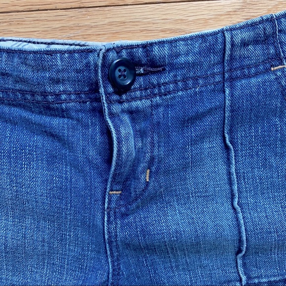 GAP Denim Shorts - Picture 3 of 5